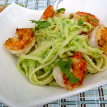 Pasta with Avocado Sauce and Garlic Shrimp