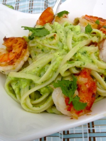 Pasta with Avocado Sauce and Garlic Shrimp