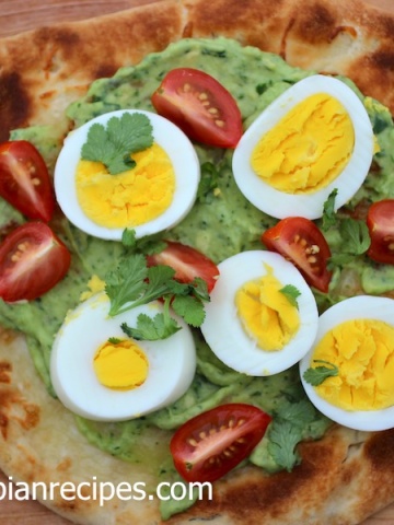 Avocado and Egg Flat Bread Pizza