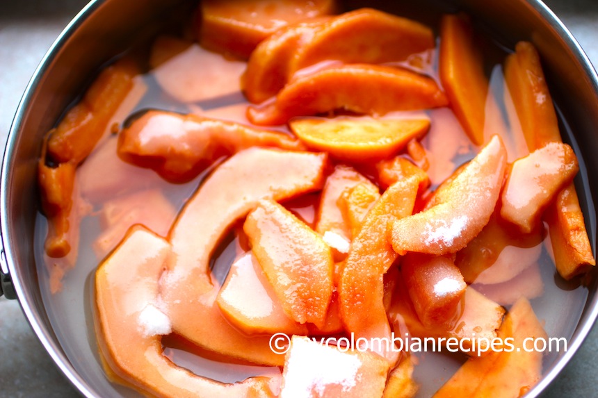 Dulce de Papaya (Fresh Papaya in Syrup)