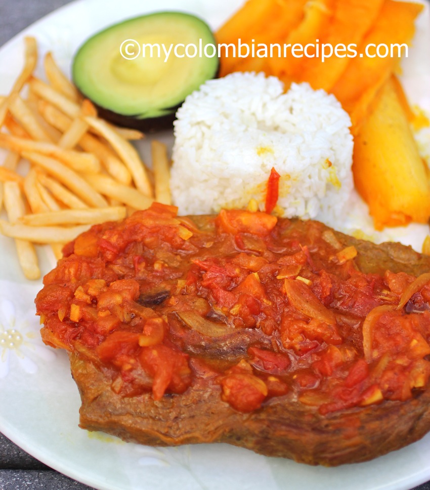 Sobrebarriga en Salsa Criolla (Flank Steak with Colombian Creole Sauce)