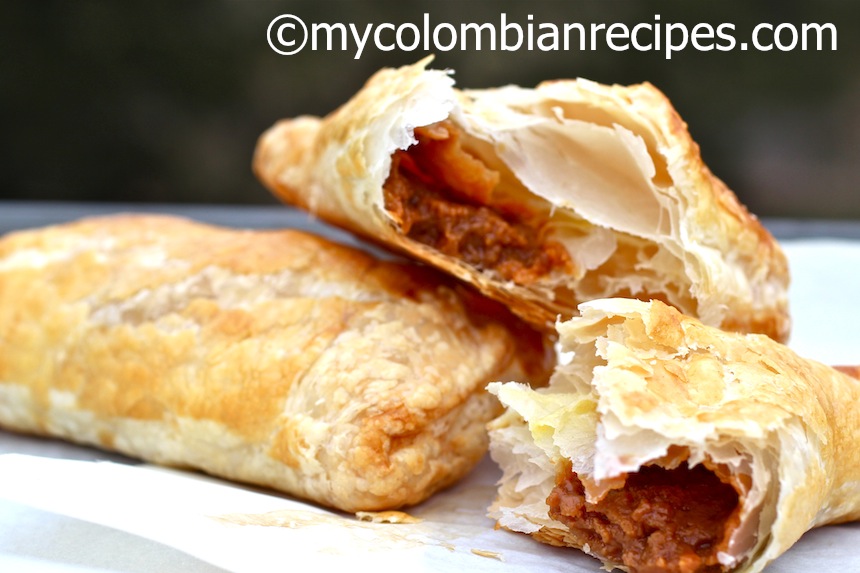 Pasteles de Arequipe (Dulce de Leche Turnovers)