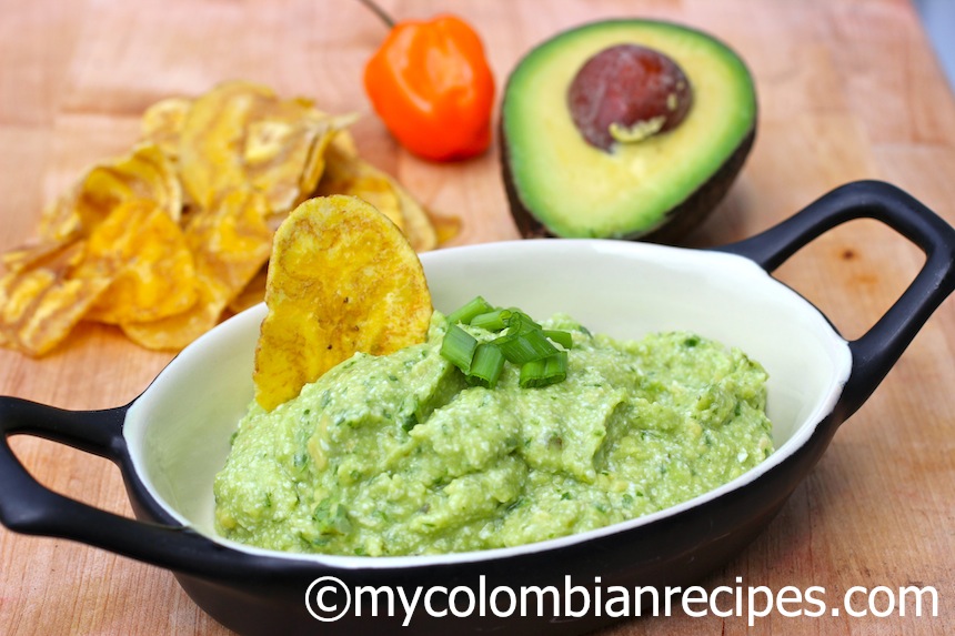 Ají de Aguacate (Colombian Hot Avocado Sauce)