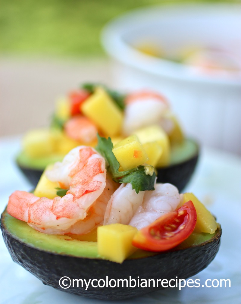 Stuffed Avocado with Shrimp and Mango Salad