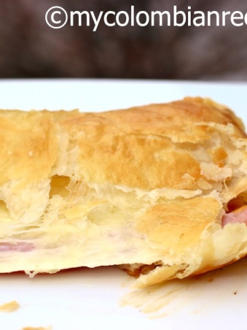 Pasteles de Jamón y Queso (Ham and Cheese Pastries)