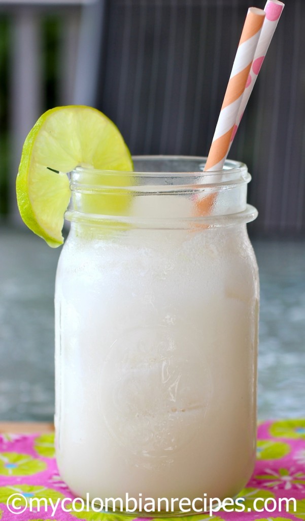 Coco Loco (Colombian Coconut Cocktail) |mycolombianrecipes.com