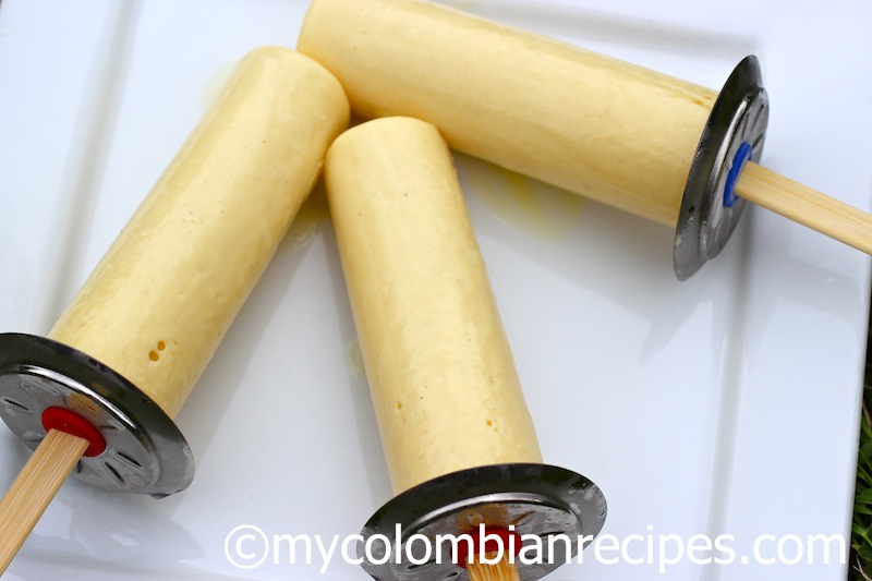 Paletas de Maracuyá (Creamy Passion Fruit Popsicles)