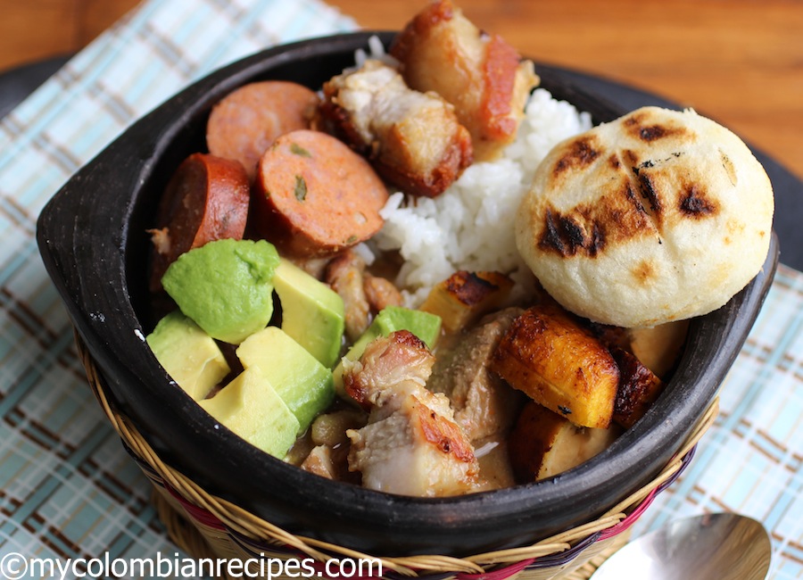 Cazuelita de Frijoles (Colombian Beans Cazuela)