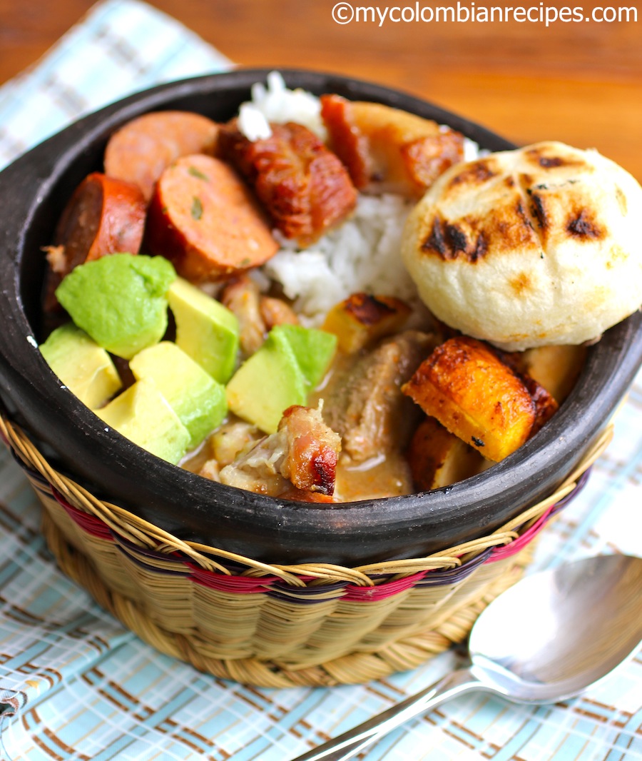 Cazuelita de Frijoles (Colombian Beans Cazuela)