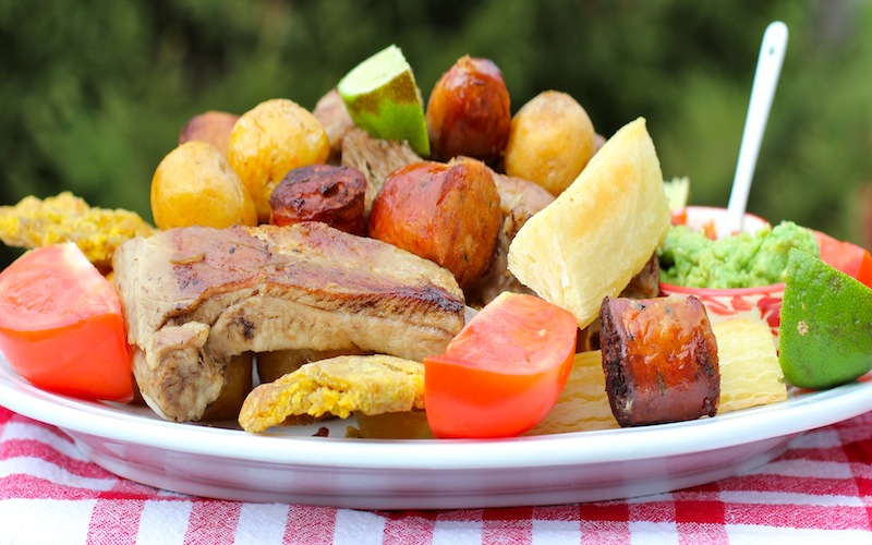 Fritanga o Picada Colombiana ( Fried Food Platter)