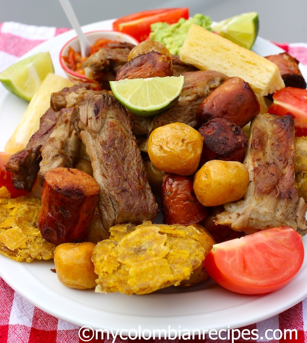 Fritanga o Picada Colombiana ( Fried Food Platter)