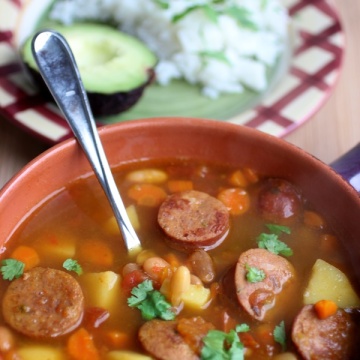 Frijoles Canarios con Chorizo