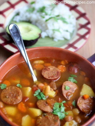 Frijoles Canarios con Chorizo