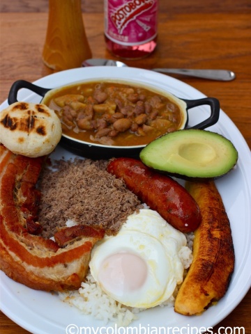 Mis Recetas Colombianas-Bandeja Paisa