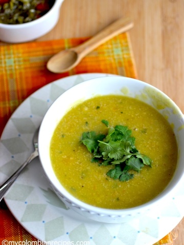 Crema de Plátano Verde (Creamy Plantain Soup)