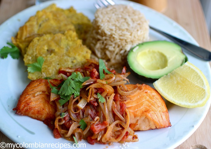 Pescado a la Criolla (Fish with Creole Sauce)