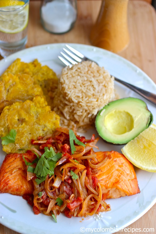 Pescado a la Criolla (Fish with Creole Sauce)