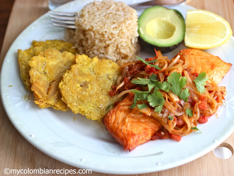 Pescado a la Criolla (Fish with Creole Sauce)