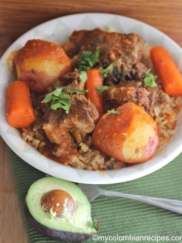 Guiso de Cola (Oxtail Stew)