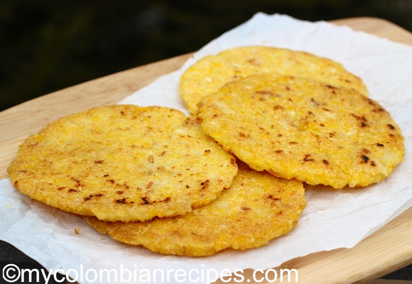 Arepa Santandereana (Arepa from Santander)