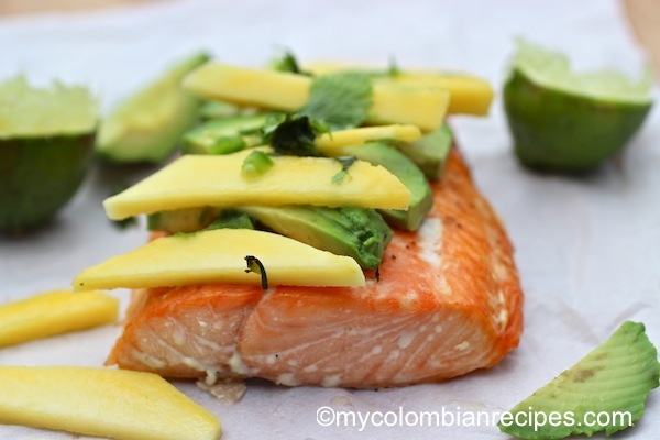 Baked Salmon with Mango and Avocado 