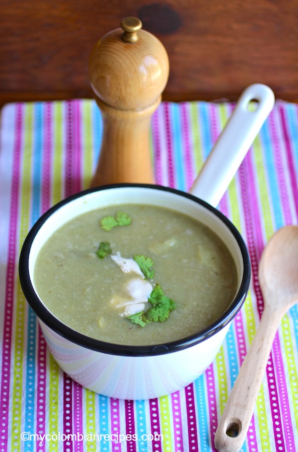 Crema de Alcachofas (Artichokes Creamy Soup)