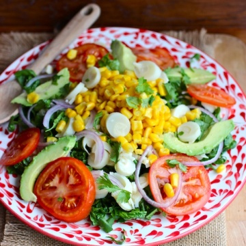 Ensalada de Palmitos y Maíz (Hearts of Palm and Corn Salad)