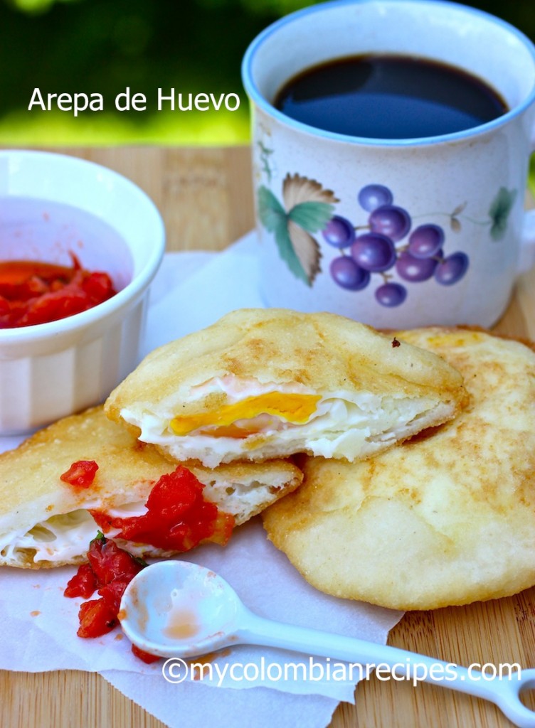 Arepa Filled with Egg (Arepa de Huevo)