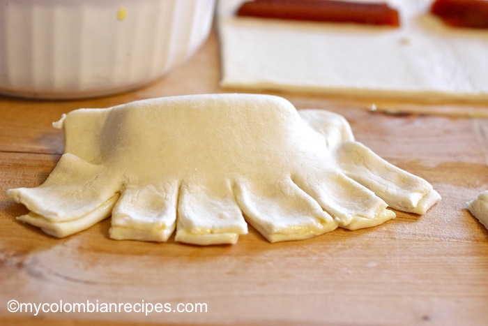 Chicharrones de Guayaba (Guava Paste Pastry)