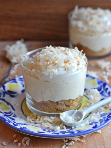 Easy No-Bake Coconut Cheesecake |mycolombianrecipes.com