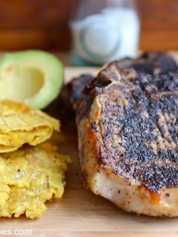 Coffee Crusted Pork Chops |mycolombianrecipes.com