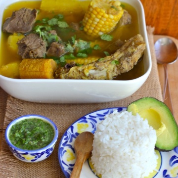 Sancocho de gallina o pollo - Fácil