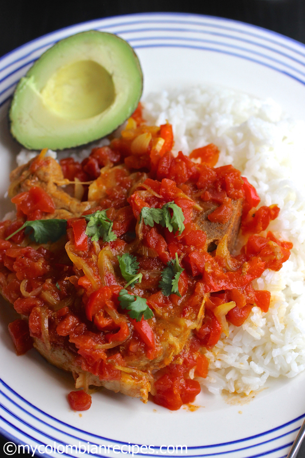 Chuletas de Cerdo a la Criolla (Pork Chops in Creole Sauce)