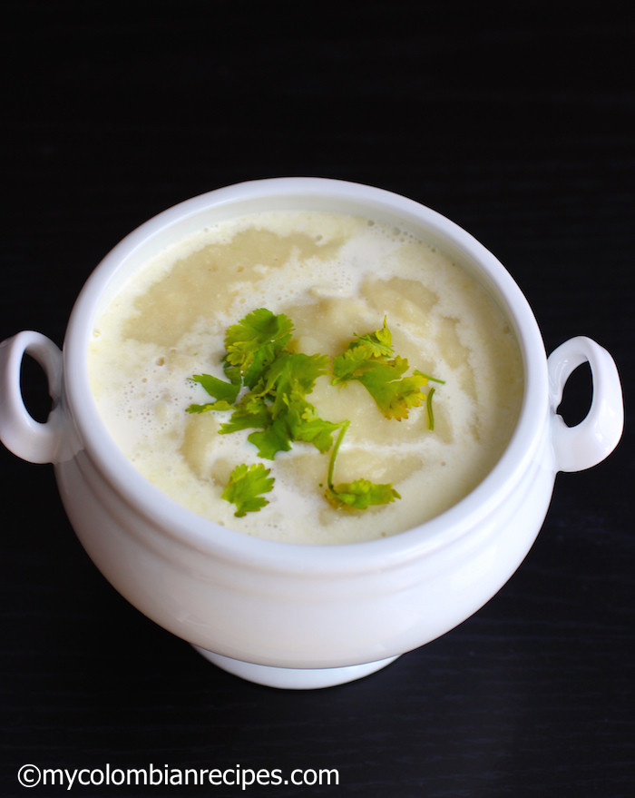 Crema de Pollo (Cream of Chicken Soup) mycolombianrecipes.com