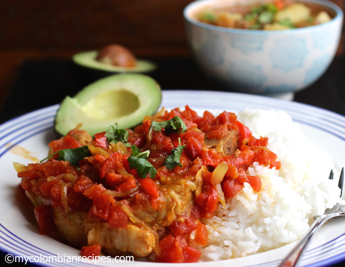 Chuletas de Cerdo a la Criolla (Pork Chops in Creole Sauce)