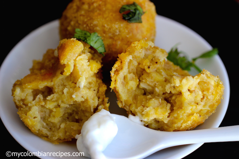 Jujú (Green Plantain and Cheese Balls)