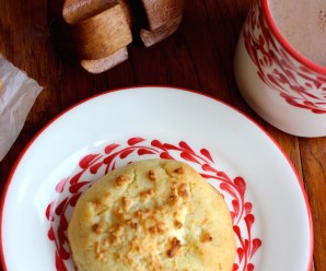 Garullas (Corn Meal and Fresh Cheese Bread) |mycolombianrecipes.com