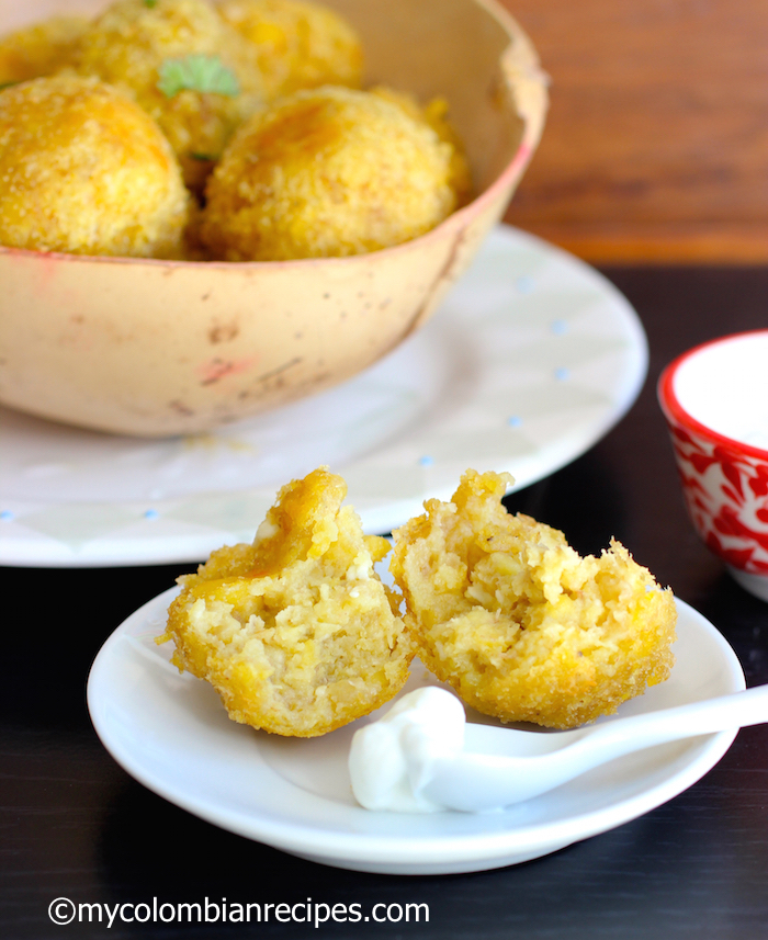 Jujú (Green Plantain and Cheese Balls) |mycolombianrecipes.com