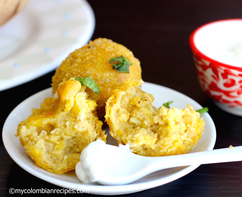 Jujú (Green Plantain and Cheese Balls)