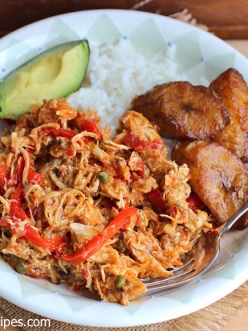 Chicken Ropa Vieja (Shreded Chicken) |mycolombianrecipes.com