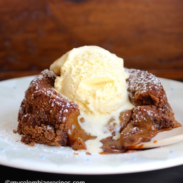 Chocolate-Dulce de Leche Lava Cake |mycolombianrecipes.com