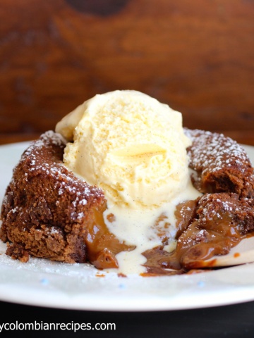 Chocolate-Dulce de Leche Lava Cake |mycolombianrecipes.com