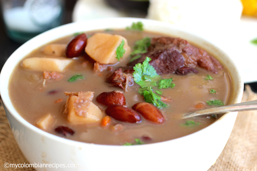 Sopa de Frijoles con Carne (Beans and Beef Soup) |mycolombianrecipes.com