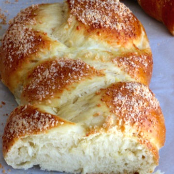 Pan Trenza (Braided Bread)|mycolombianrecipes.com