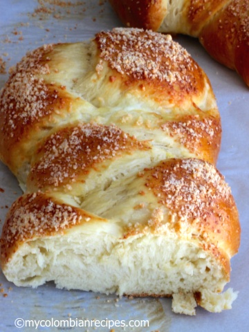 Pan Trenza (Braided Bread)|mycolombianrecipes.com