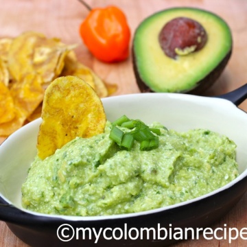 Ají de Aguacate (Colombian Hot Avocado Sauce)