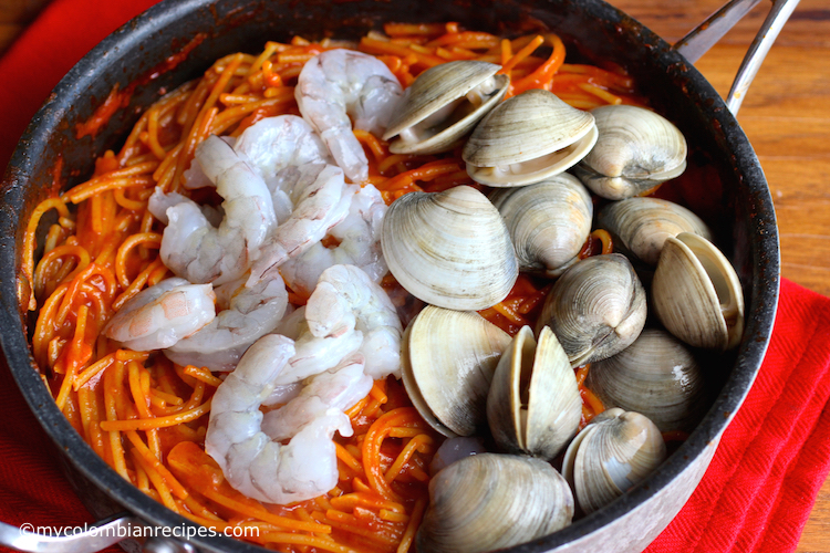 One Pasta Pasta with Tomato Sauce and Seafood