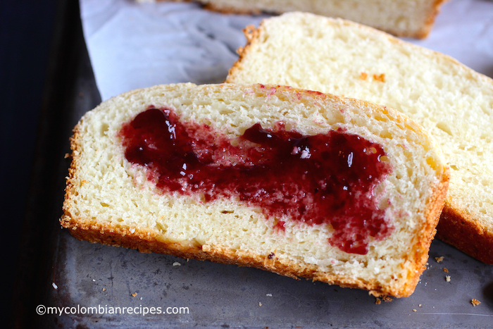 Pan Aliñado Colombiano (Seasoned Colombian Bread) |mycolombianrecipes.com