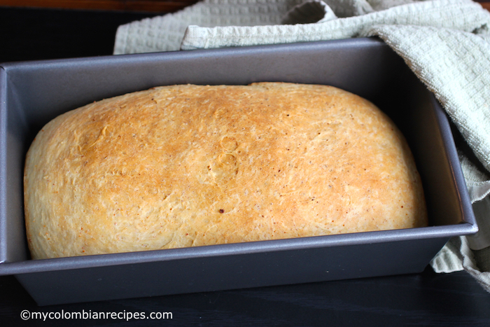 Pan Aliñado Colombiano (Seasoned Colombian Bread)