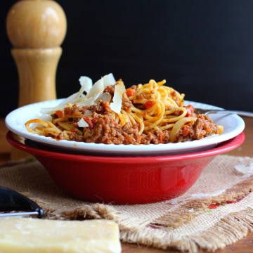 Barilla® Spaghetti with San Marzano Tomato Meat Sauce |mycolombianrecipes.com